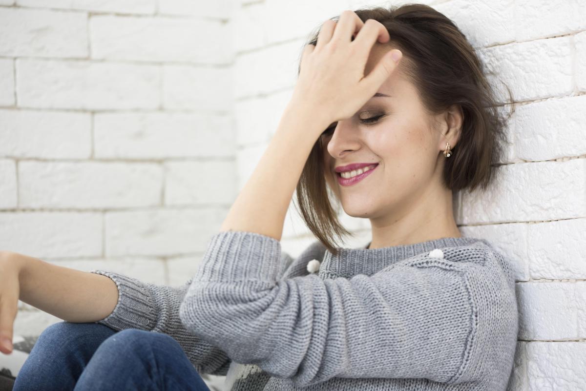 O que é depressão sorridente: causas, sintomas e tratamentos
